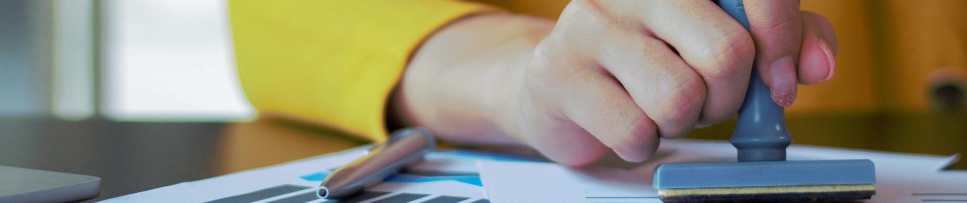 Какви са видовете договори за финансов лизинг?